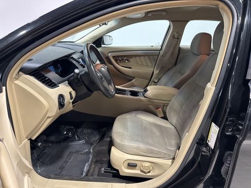 Used 2014 Ford Taurus SE image 21