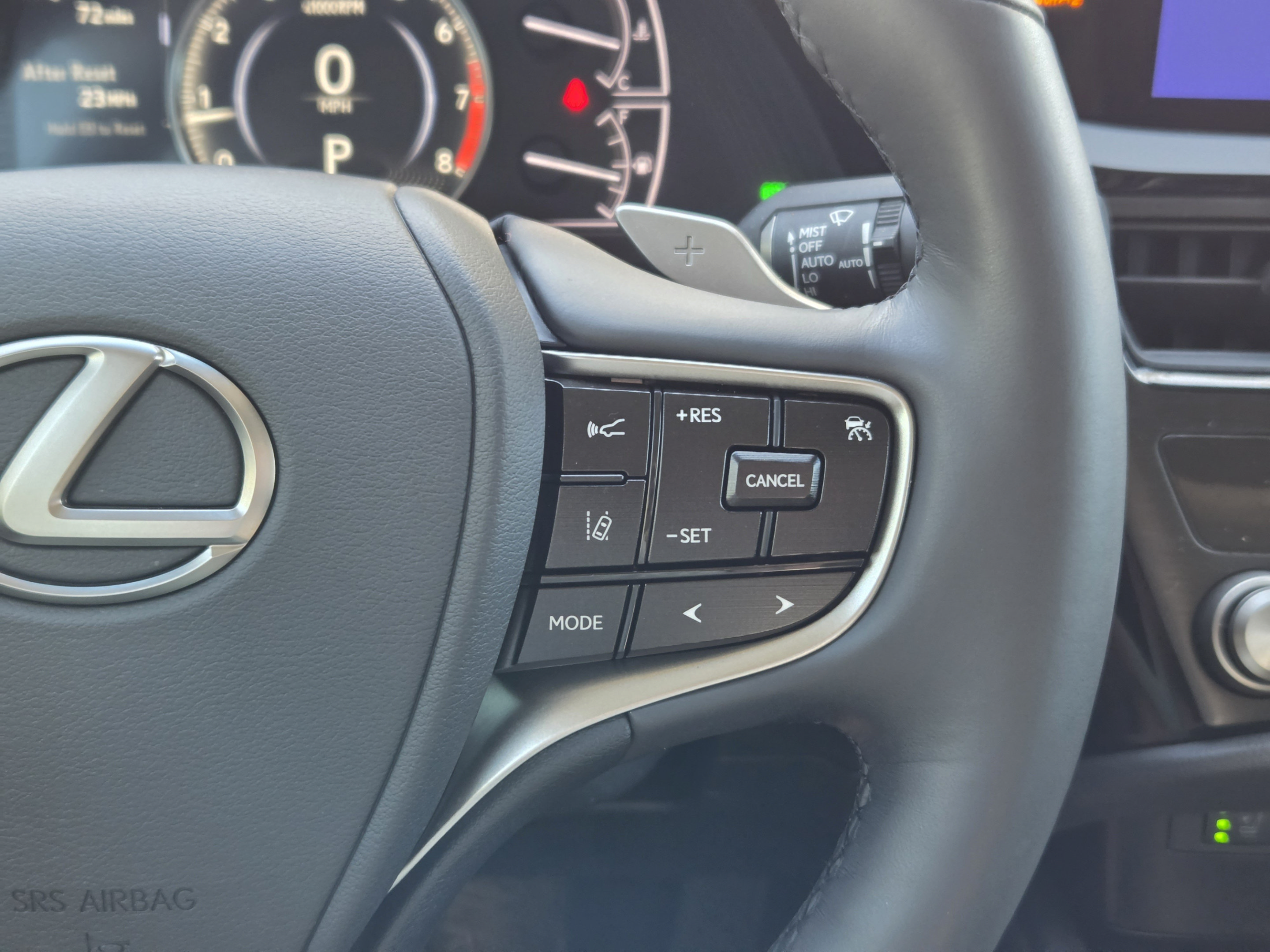 Used 2024 Lexus ES 350 w/ Premium Package FWD image 26