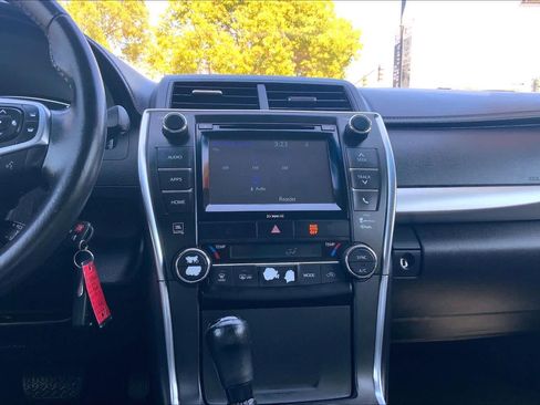 Used 2017 Toyota Camry XSE FWD image 32