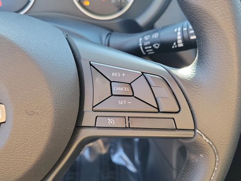 Certified 2025 Nissan Kicks Play S image 25