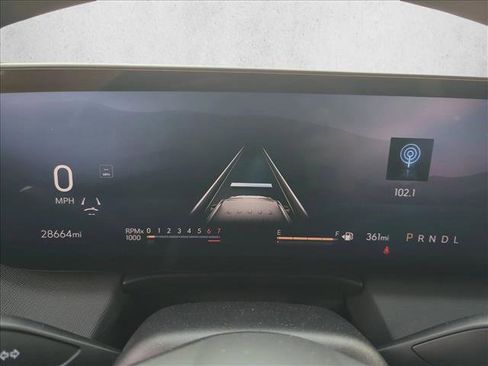 Used 2025 Buick Enclave Preferred image 7