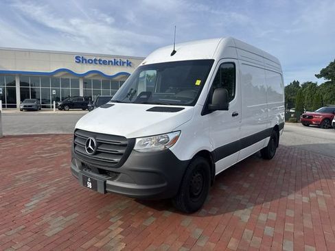 Used 2025 Mercedes-Benz Sprinter 2500 image 1