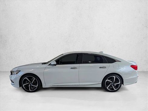 Used 2018 Honda Accord Sport image 2