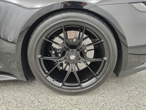 Used 2022 Porsche 911 GT3 RWD image 17