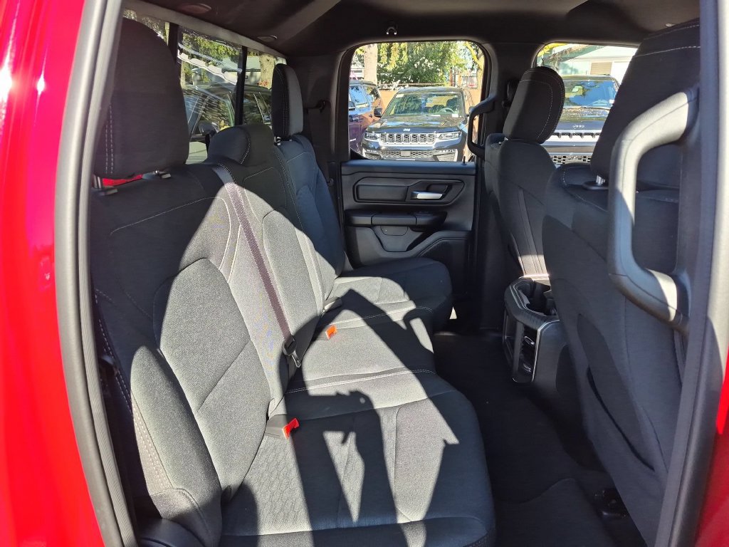 New 2026 RAM 1500 Express AWD/4WD image 15