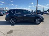 Used 2016 Nissan Rogue SL w/ SL Premium Package image 3
