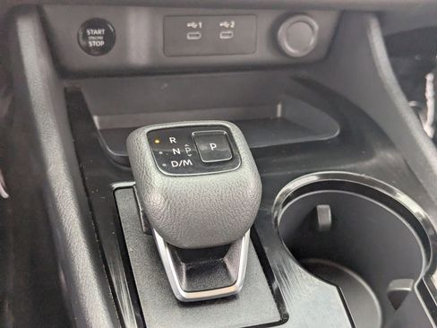 Certified 2025 Nissan Rogue SV image 27