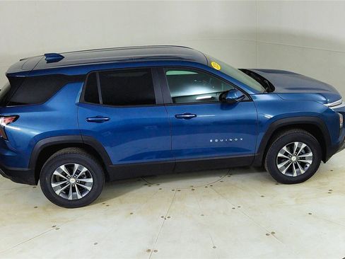 Used 2026 Chevrolet Equinox LT image 23