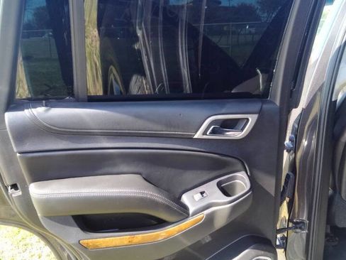 Used 2015 GMC Yukon Denali w/ Premium Package image 11