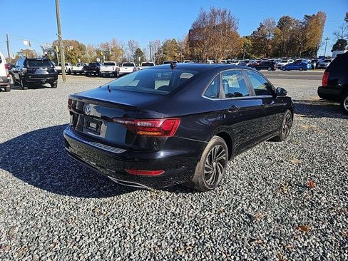 Used 2019 Volkswagen Jetta SEL Premium image 11