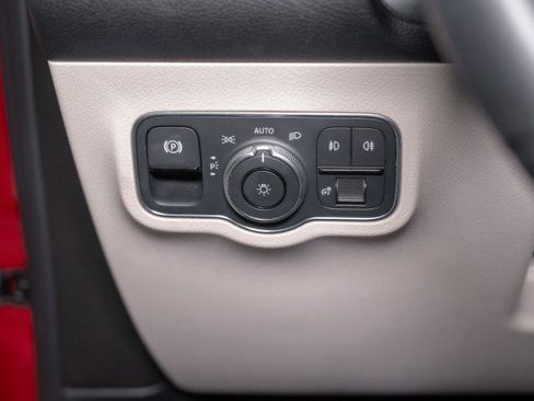 Certified 2021 Mercedes-Benz GLB 250 image 18