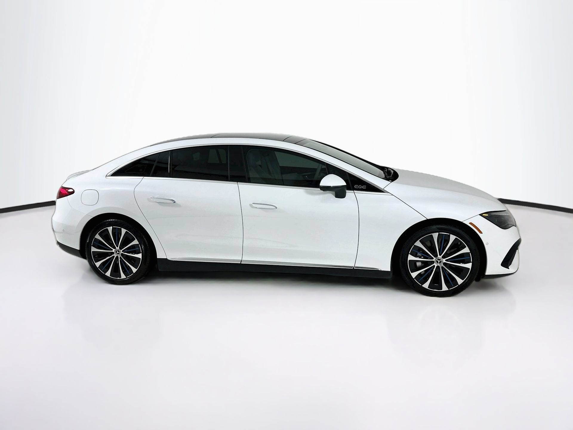 Used 2023 Mercedes-Benz EQE 350+ 4MATIC Sedan image 9