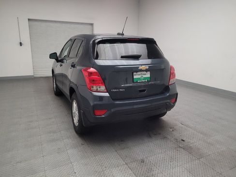 Used 2022 Chevrolet Trax LS w/ Tint and Cruise Package AWD/4WD image 6