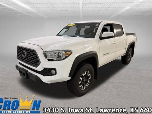 Used 2023 Toyota Tacoma TRD Off-Road w/ Technology Package AWD/4WD image 1