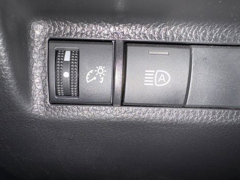 Used 2024 Toyota RAV4 LE AWD/4WD image 20