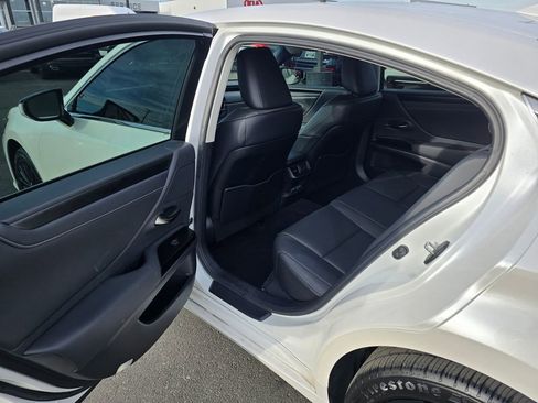 Used 2023 Lexus ES 250 w/ Premium Package image 17