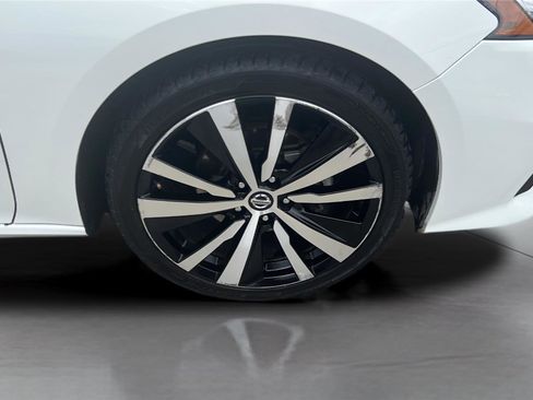 Used 2022 Nissan Altima 2.5 SR FWD image 19