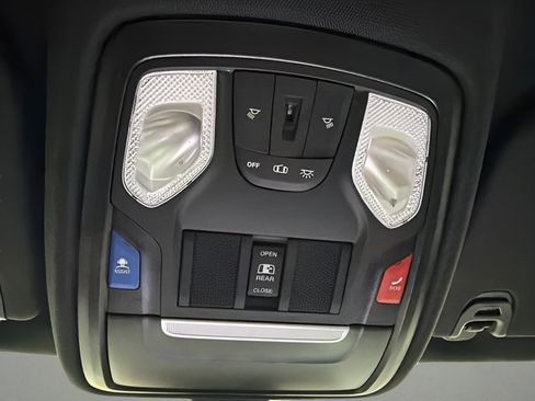 Used 2023 RAM 1500 Big Horn AWD/4WD image 24