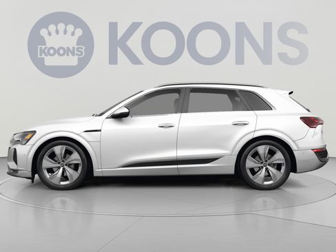 Used 2024 Audi Q8 e-tron Prestige w/ Prestige Package AWD/4WD image 2