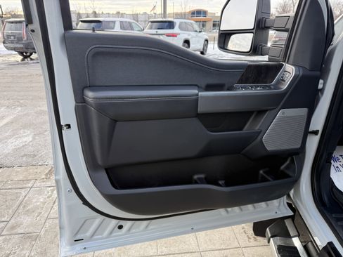 Used 2025 Ford F450 Lariat w/ FX4 Off-Road Package image 14