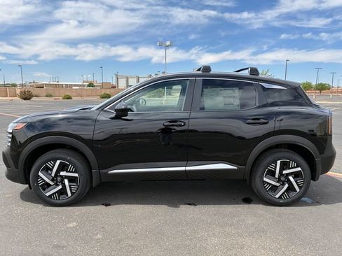 New 2026 Nissan Kicks SV w/ Cold Weather Package FWD image 3