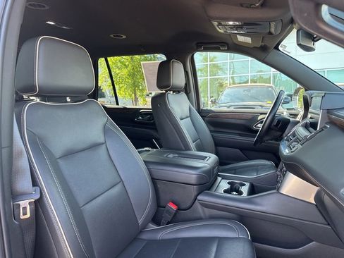 Used 2024 Chevrolet Tahoe Premier AWD/4WD image 16
