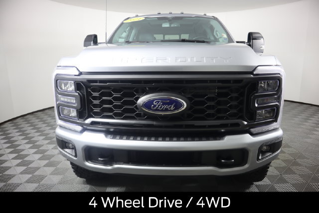 Used 2024 Ford F350 Lariat w/ Tremor Off-Road Package AWD/4WD image 9