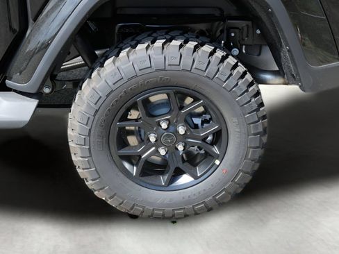 New 2026 Jeep Gladiator Sport AWD/4WD image 9