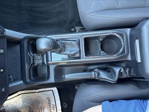 Used 2017 Toyota Tacoma TRD Sport w/ Tow Package (A/T) AWD/4WD image 27