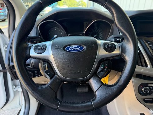 Used 2012 Ford Focus SEL FWD image 19