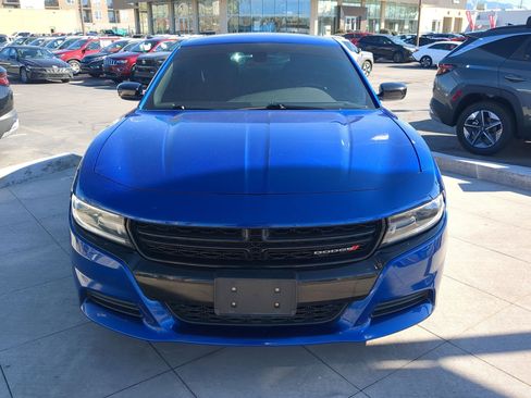 Used 2019 Dodge Charger SXT w/ Blacktop Package image 10