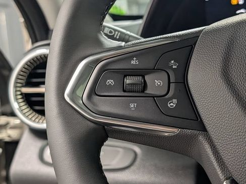 New 2026 Chevrolet Trax ACTIV w/ Sunroof Package FWD image 21