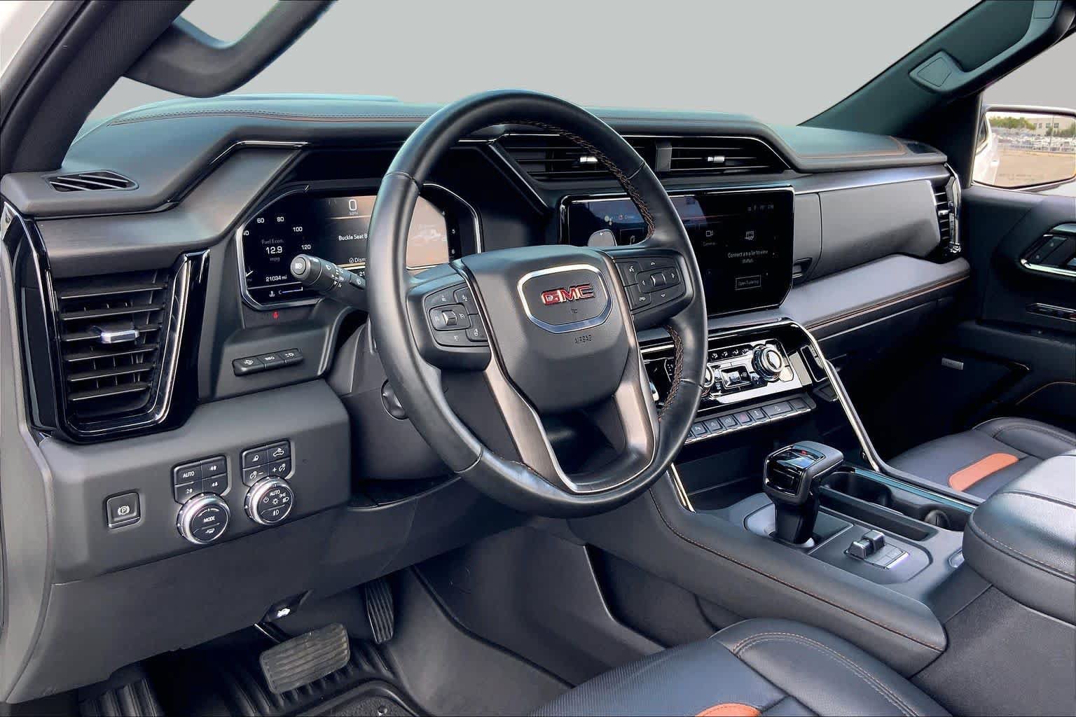 Used 2024 GMC Sierra 1500 AT4 w/ Technology Package AWD/4WD image 17
