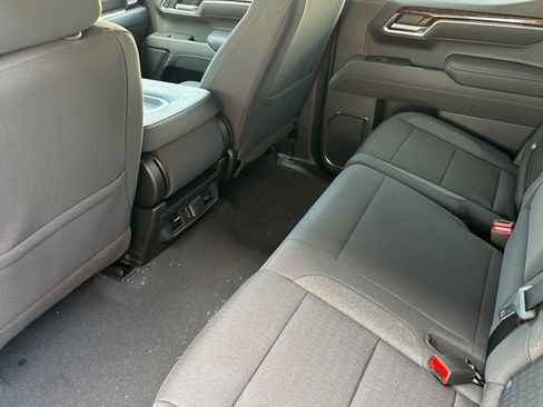 New 2025 GMC Sierra 1500 Elevation image 12