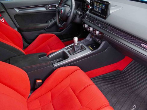 Used 2023 Honda Civic Type R image 10
