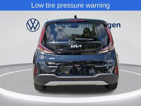 Used 2025 Kia Soul LX w/ LX Technology Package FWD image 5