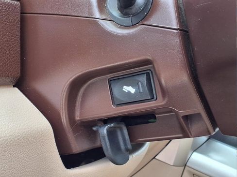 Used 2017 RAM 1500 Laramie w/ Convenience Group image 12