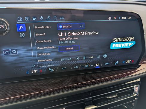 Used 2025 Chevrolet Traverse Z71 w/ Driver Confidence Package image 30