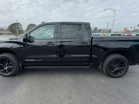 Used 2025 Chevrolet Silverado 1500 High Country w/ Midnight Edition AWD/4WD image 5