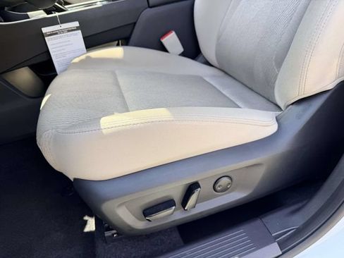 Certified 2025 Nissan Rogue SV AWD/4WD image 15