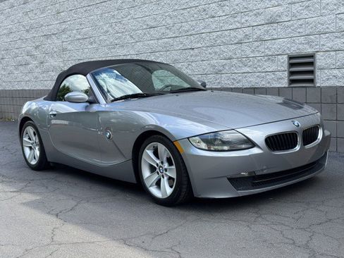 Used 2006 BMW Z4 3.0i RWD image 16