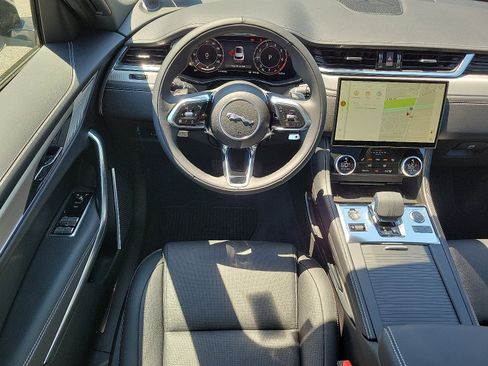 Used 2025 Jaguar F-PACE R-Dynamic S AWD/4WD image 4