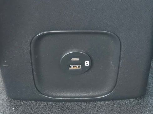 Used 2022 Ford Escape SEL w/ Technology Package image 19