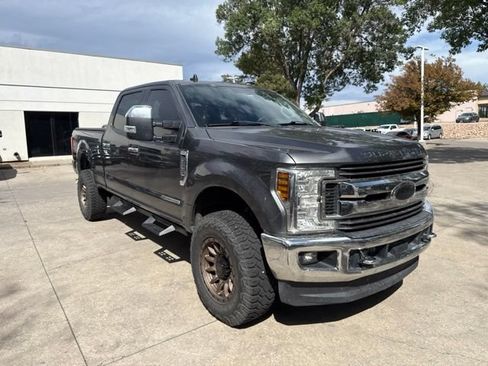 Used 2019 Ford F350 XLT w/ XLT Premium Package AWD/4WD image 4