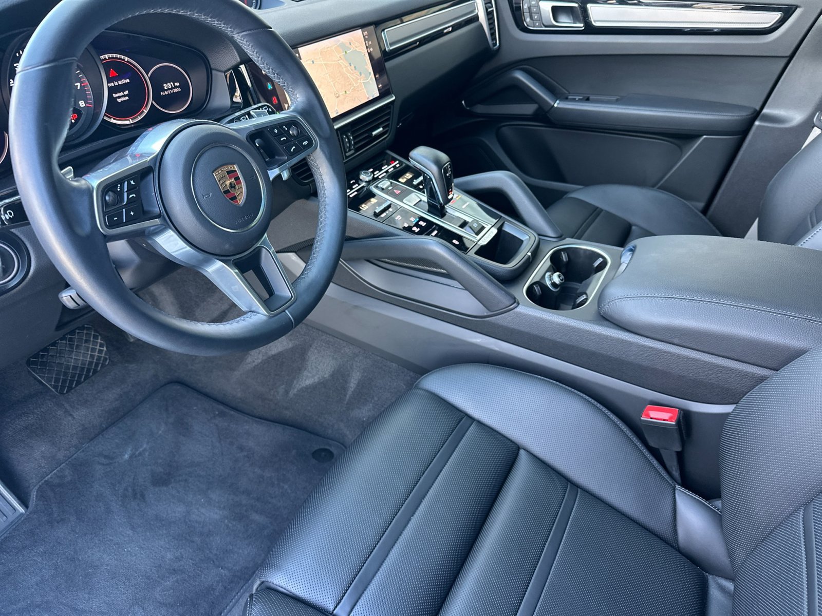 Used 2023 Porsche Cayenne Platinum Edition AWD/4WD image 5