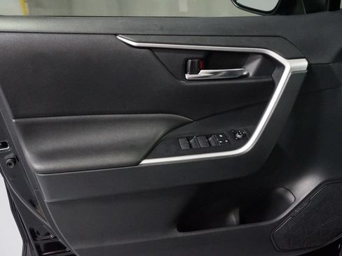 Certified 2022 Toyota RAV4 XLE Premium AWD/4WD image 29