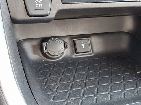 Certified 2021 Toyota RAV4 XLE image 23