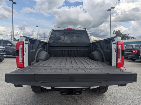 Used 2025 Ford F350 Platinum w/ FX4 Off-Road Package AWD/4WD image 13