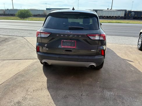 Used 2020 Ford Escape SE AWD/4WD image 8