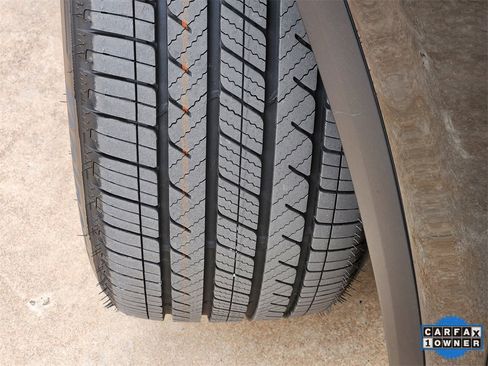 Certified 2023 Acura MDX FWD w/ Technology Package image 12